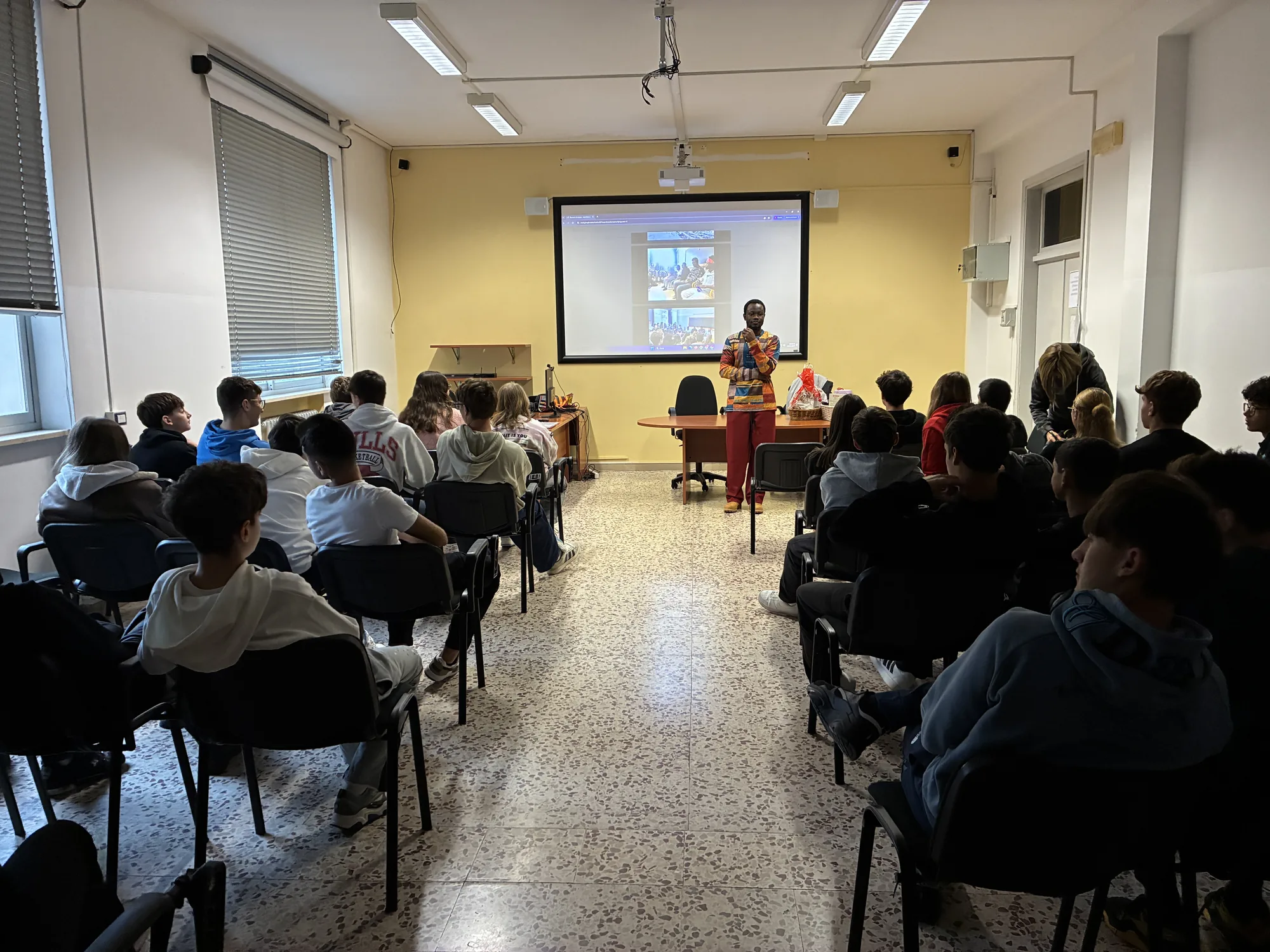Incontro con gli studenti del Valturio